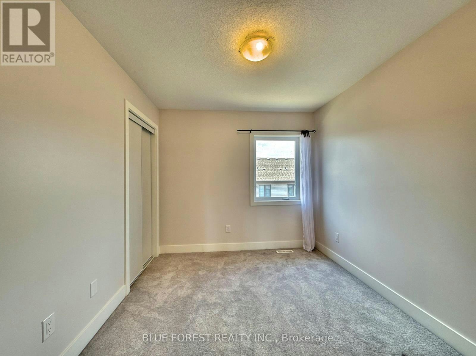 2112 Meadowgate Boulevard, London, ON, N6M 0H5 - 28