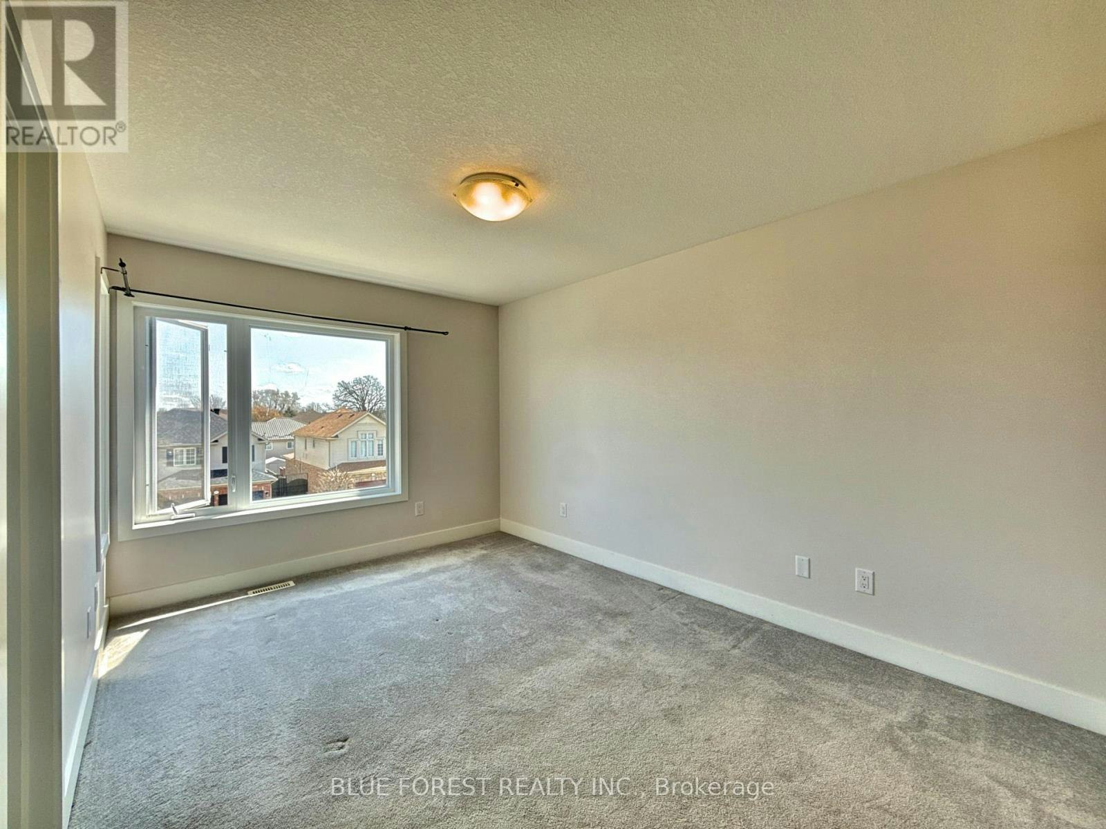 2112 Meadowgate Boulevard, London, ON, N6M 0H5 - 25