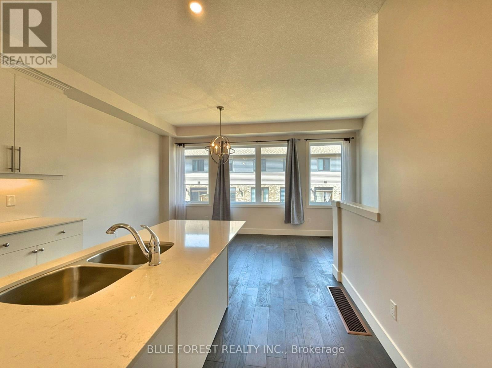 2112 Meadowgate Boulevard, London, ON, N6M 0H5 - 10