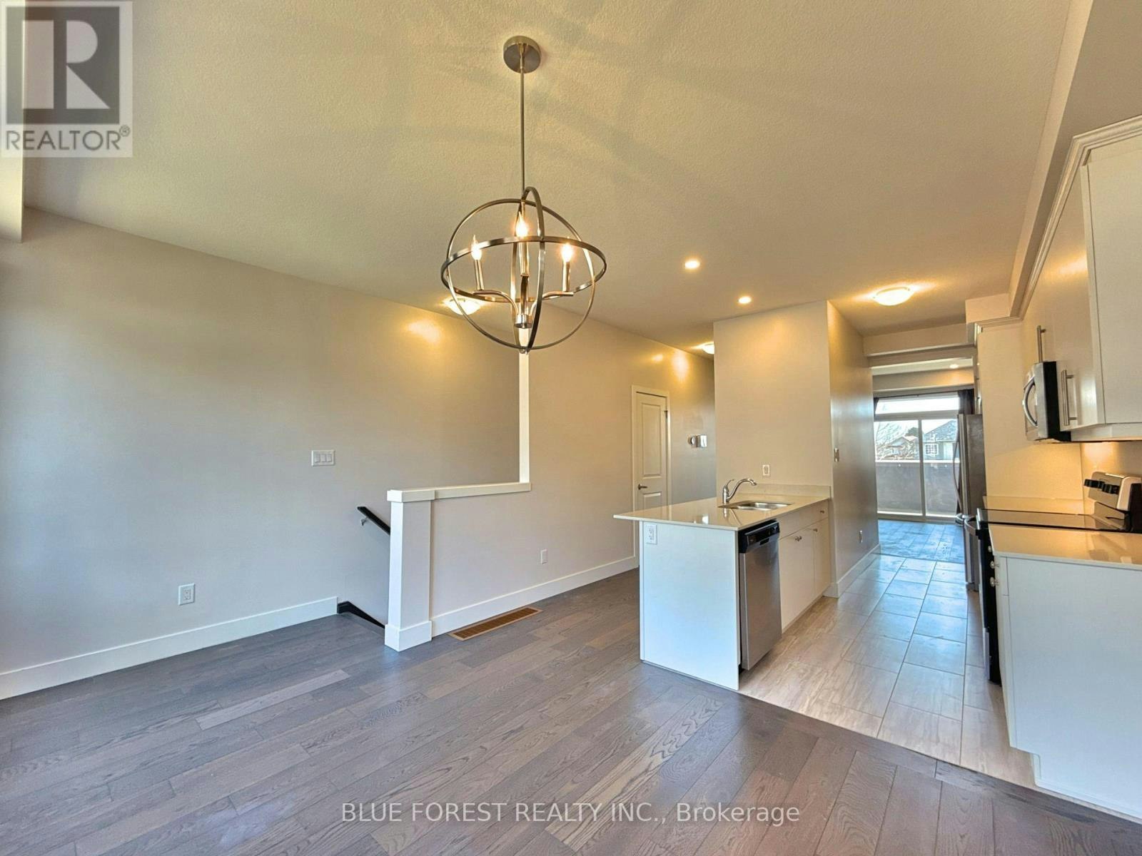 2112 Meadowgate Boulevard, London, ON, N6M 0H5 - 5