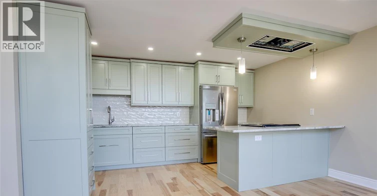 1607-111 Riverside Drive East, Windsor, ON, N9A 2S6 - 2