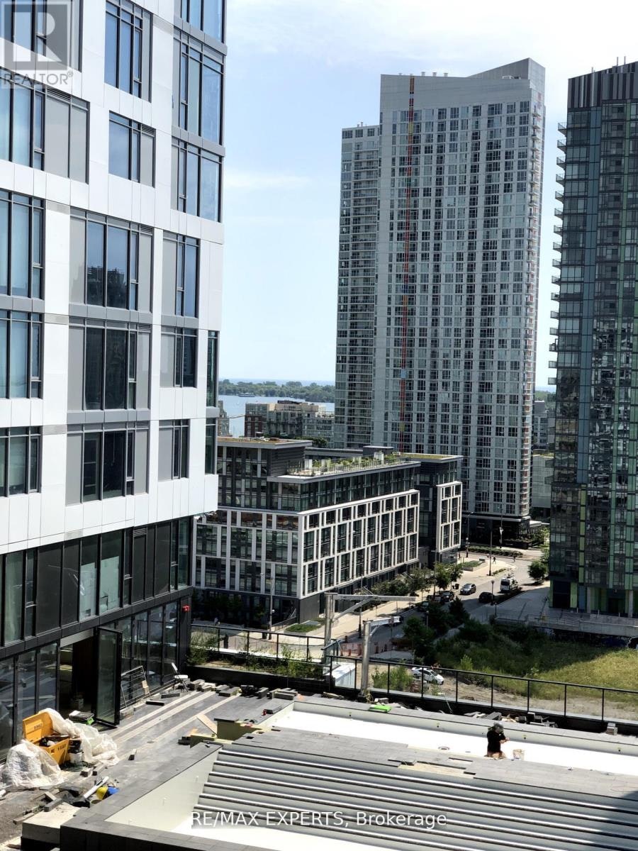1214W-27 Bathurst Street, Toronto, ON, M5V 2P1 - 12