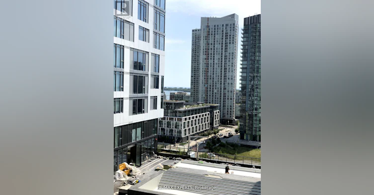 1214W-27 Bathurst Street, Toronto, ON, M5V 2P1 - 12