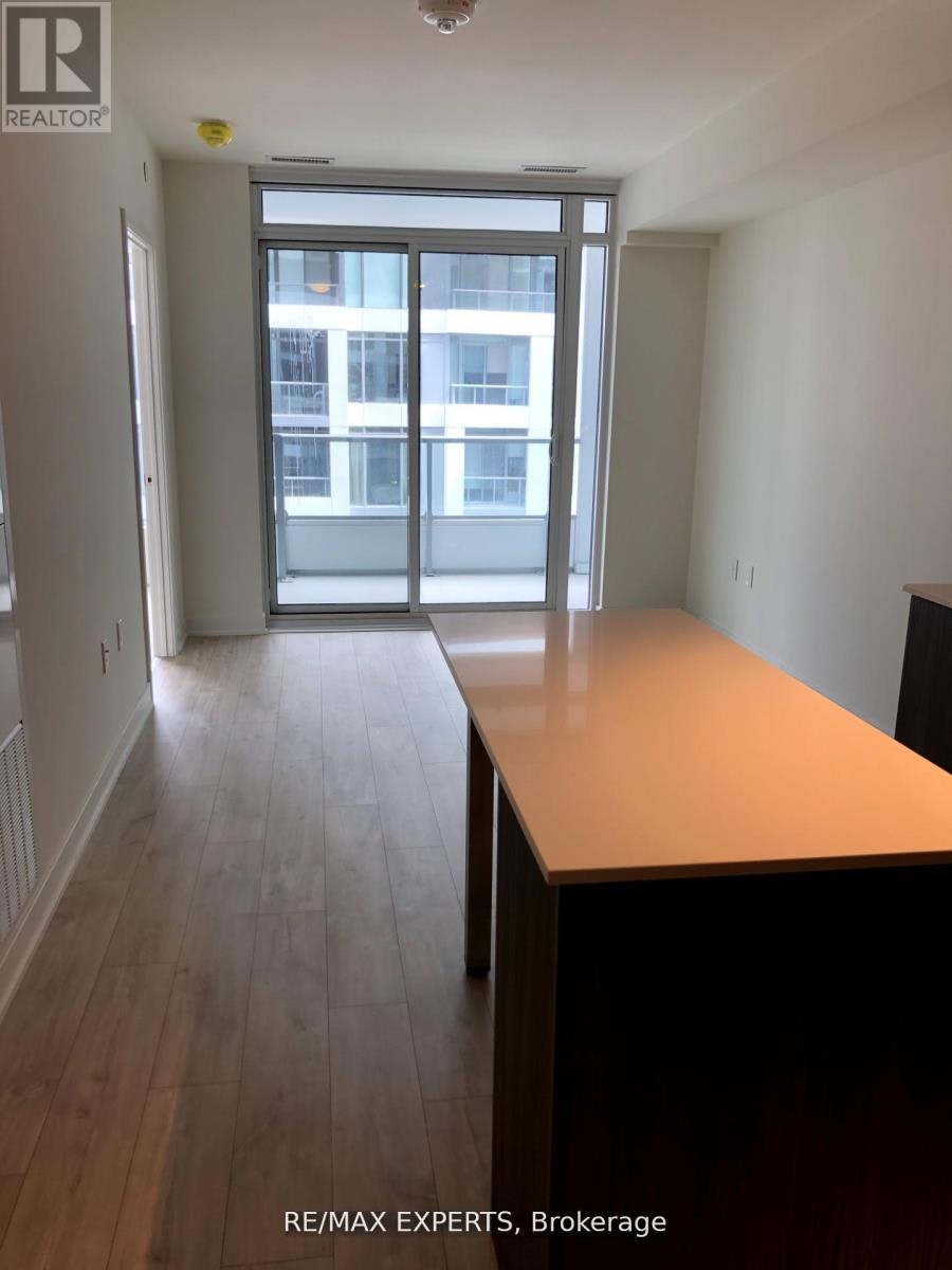 1214W-27 Bathurst Street, Toronto, ON, M5V 2P1 - 3