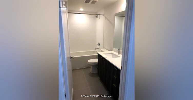 1214W-27 Bathurst Street, Toronto, ON, M5V 2P1 - 5
