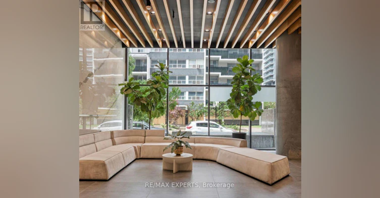530-161 Roehampton Avenue, Toronto, ON, M4P 0C8 - 3