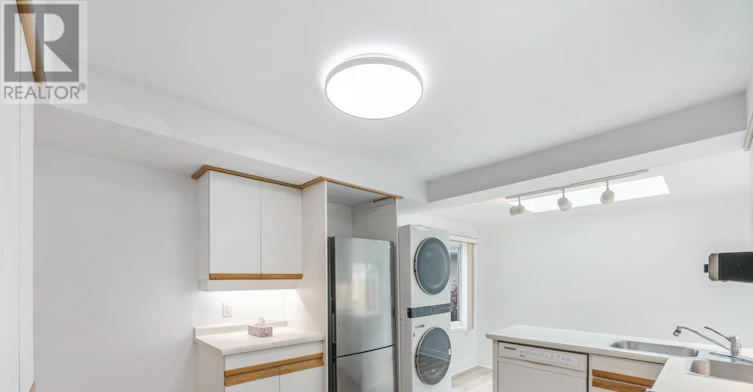 2-12 Gibson Avenue, Toronto, ON, M9V 2S6 - 4