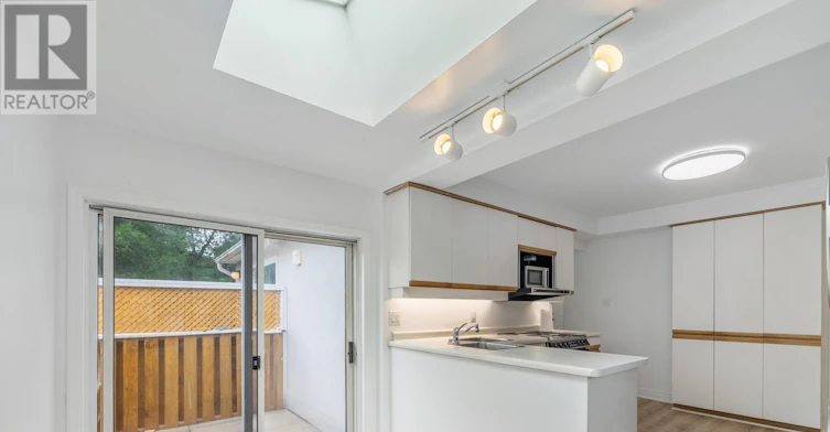 2-12 Gibson Avenue, Toronto, ON, M9V 2S6 - 8
