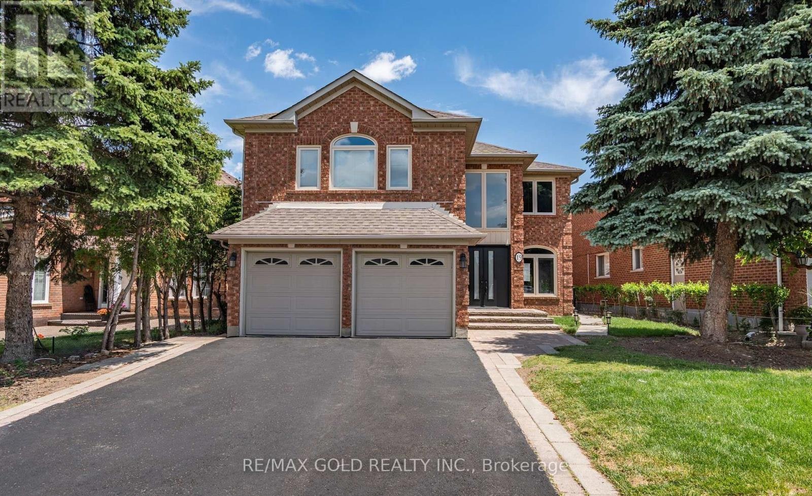 19 Eagleridge Drive, Brampton, ON, L6R 1G6