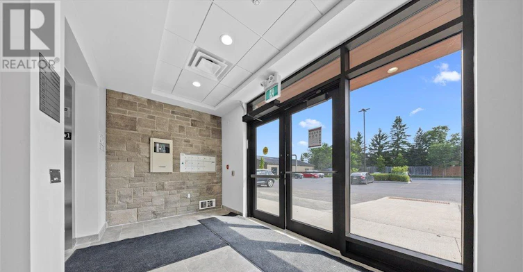 301-5992 Hazeldean Road, Ottawa, ON, K2S 1B9 - 5