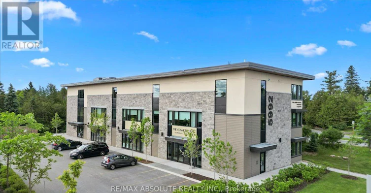 301-5992 Hazeldean Road, Ottawa, ON, K2S 1B9 - 2
