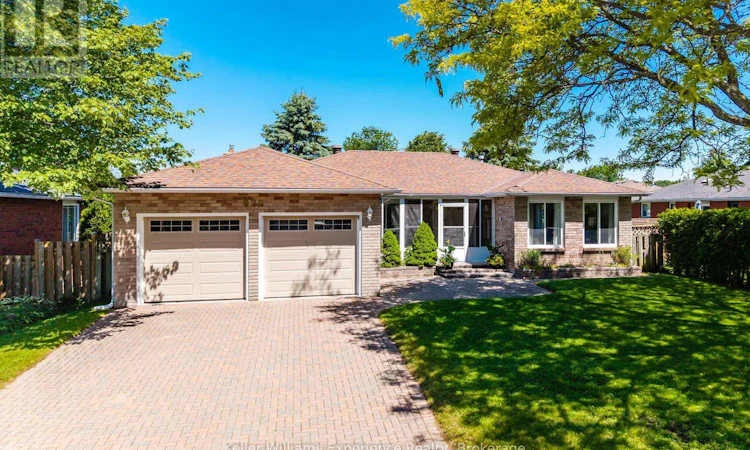 922 Playfair Road