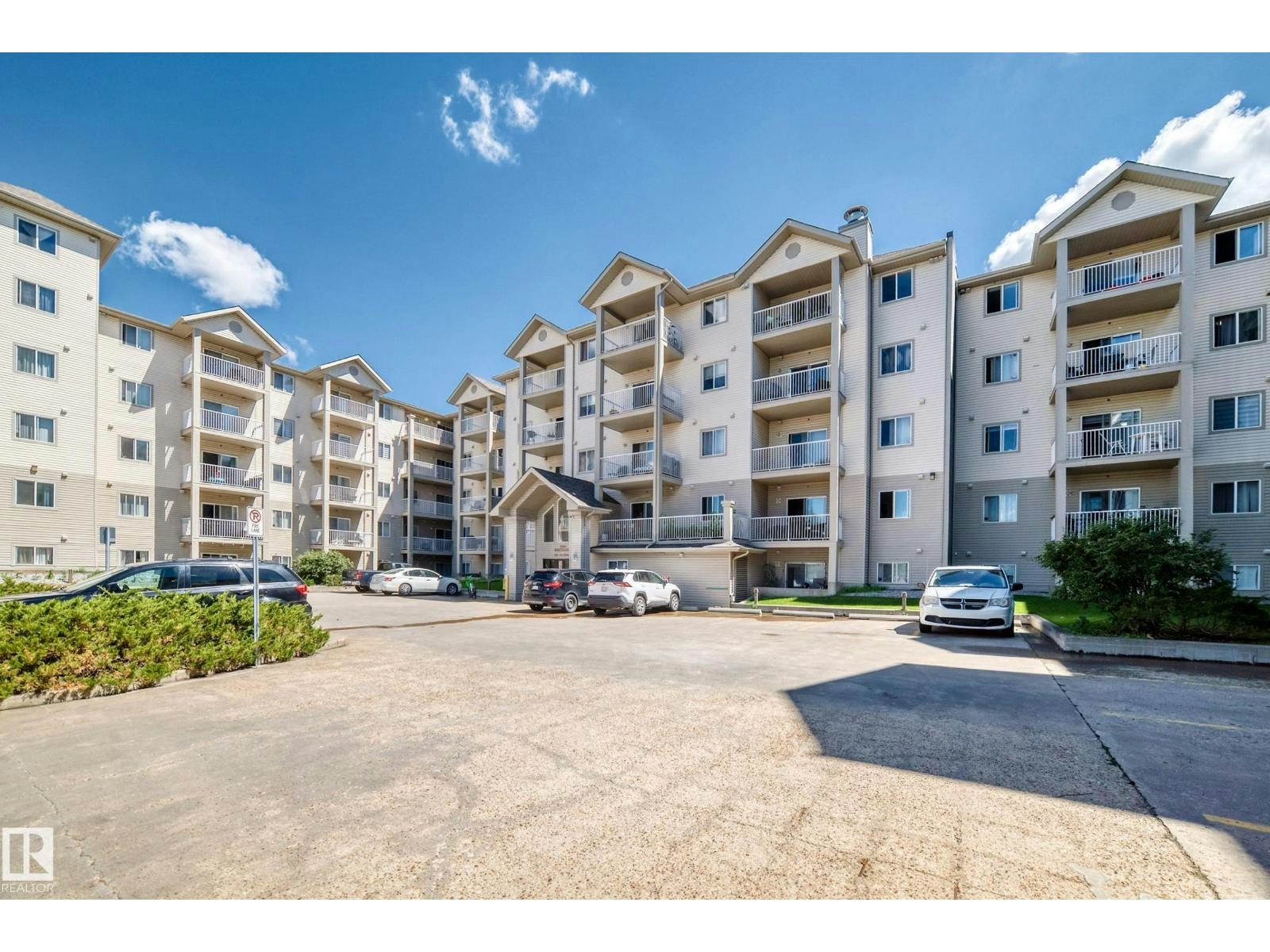 524-7511 171 Street NW, Edmonton, AB, T5T 6S7