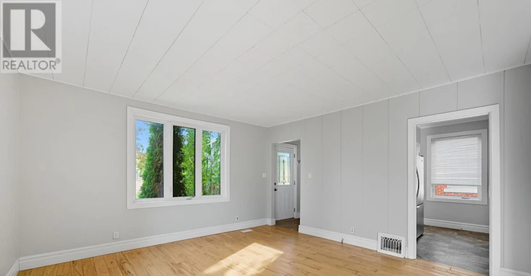 559 Hamilton Street, Peterborough, ON, K9J 4C2 - 8