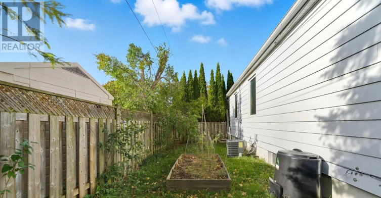 559 Hamilton Street, Peterborough, ON, K9J 4C2 - 44