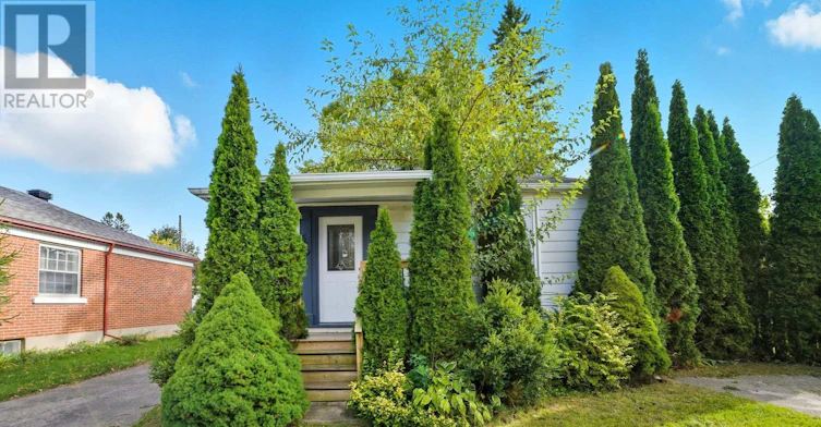 559 Hamilton Street, Peterborough, ON, K9J 4C2 - 2