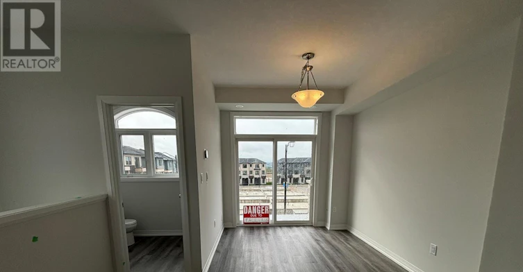 7-155 Equestrian Way, Cambridge, ON, N3E 0E8 - 12