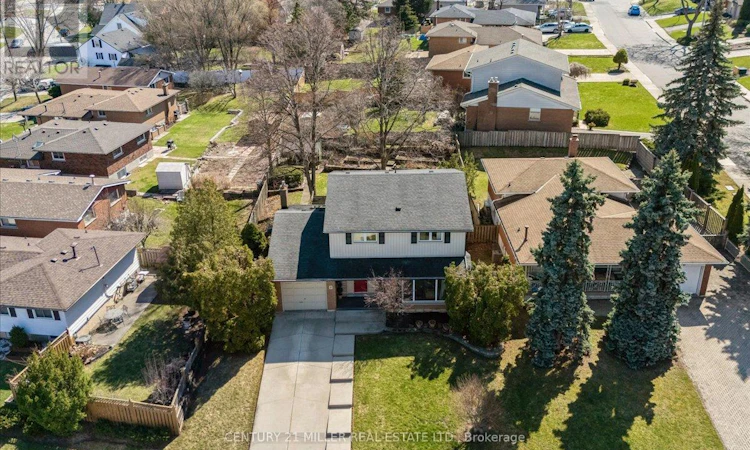 5 Cortina Crescent