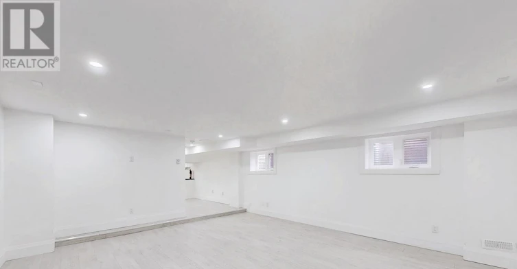 1 Bramwell Drive, Ajax, ON, L1S 5L1 - 4