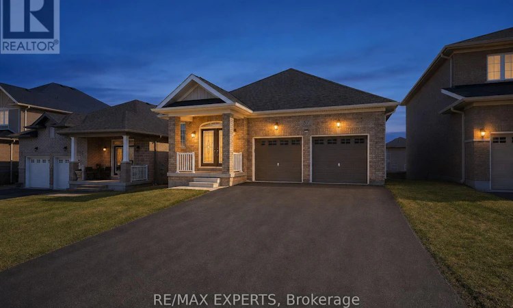 57 Hopkins Crescent N