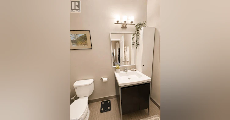 302-50 Murray Street W, Hamilton, ON, L8L 1B3 - 7