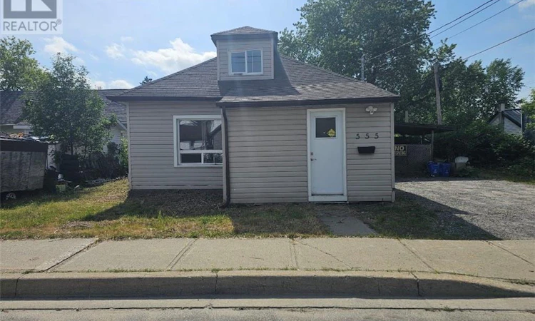 555 Laforest
