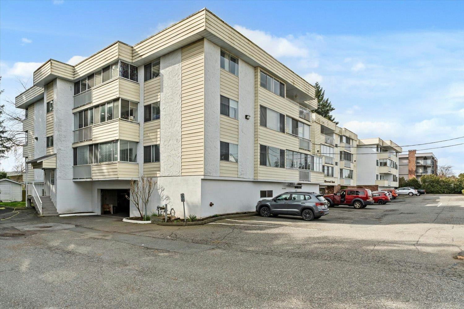 303-32070 Peardonville Road, Abbotsford, BC, V2T 6N9