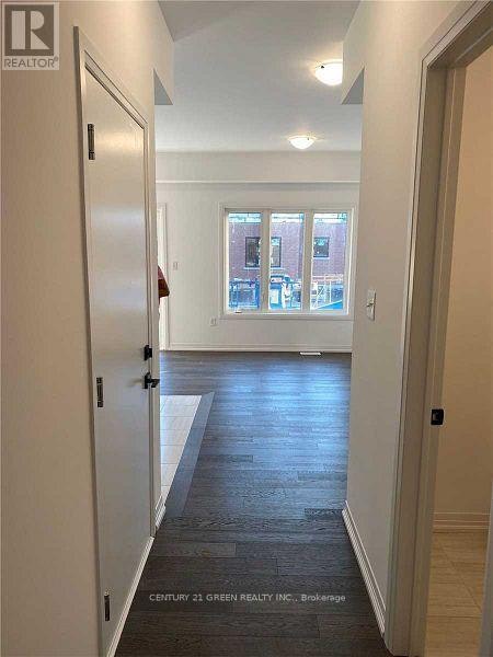 135 Turnberry Lane, Barrie, ON, L9J 0M8 - 4