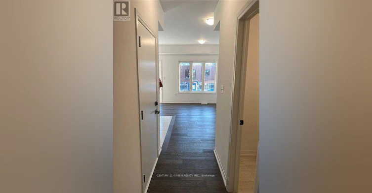 135 Turnberry Lane, Barrie, ON, L9J 0M8 - 4