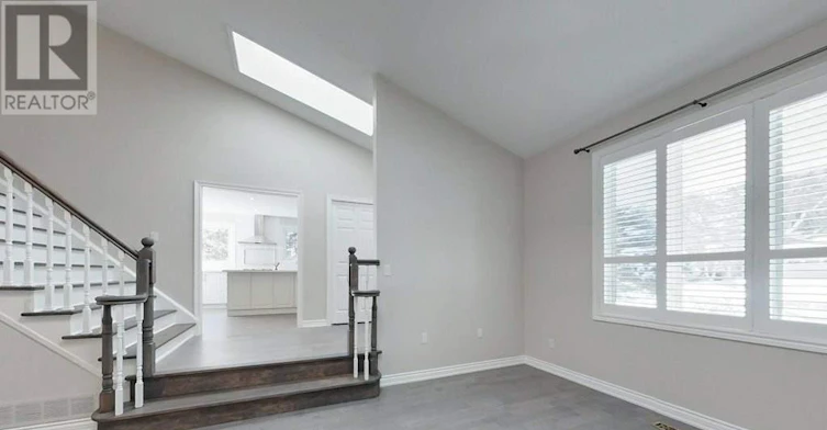 141 Castle Crescent, Oakville, ON, L6J 5H4 - 4