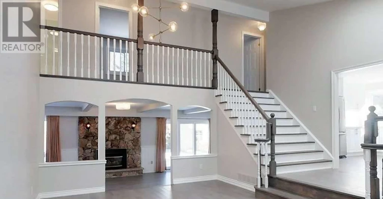 141 Castle Crescent, Oakville, ON, L6J 5H4