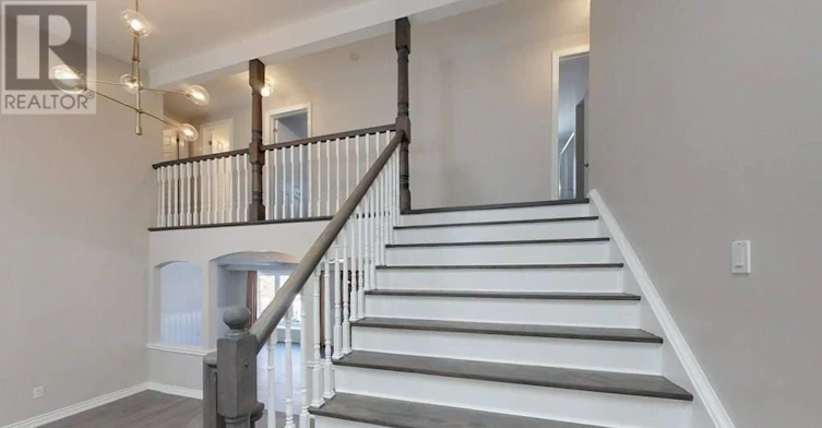 141 Castle Crescent, Oakville, ON, L6J 5H4 - 3