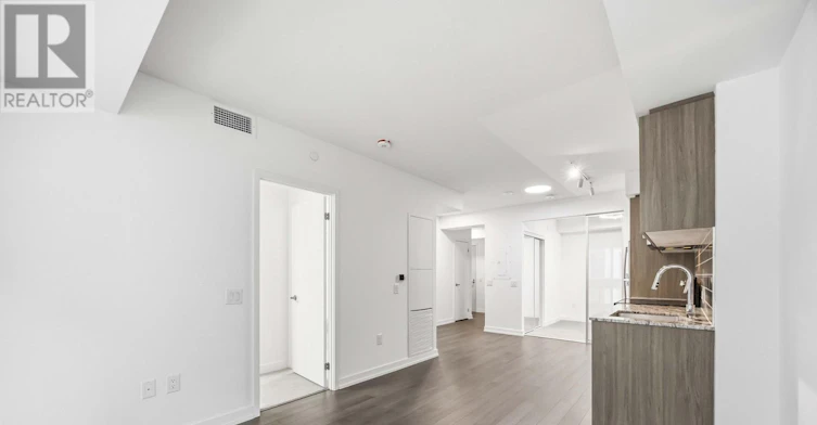 320-4010 Eglinton Avenue W, Toronto, ON, M9P 1A6 - 10