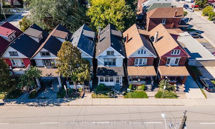 35 Sherman Avenue N