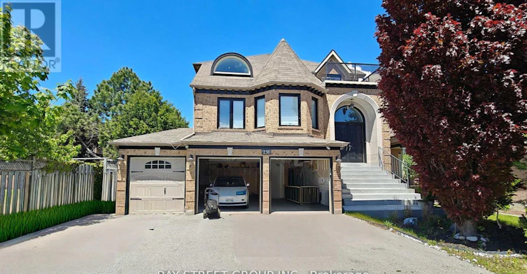 B-WORK 231 Out Whole Shaftsbury Avenue N, Richmond Hill, ON, L4C 0E8