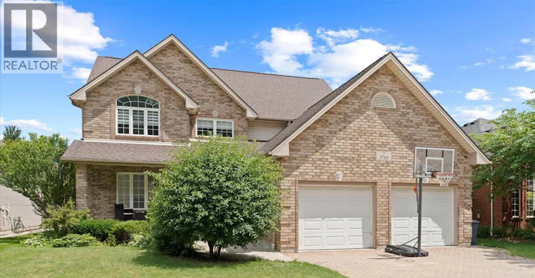 5740 Wayne Street, Lasalle, ON, N9H 2M5 - 2