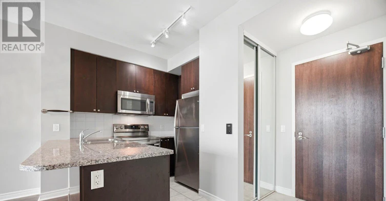 212-339 Rathburn Road W, Mississauga, ON, L5B 0K6 - 7