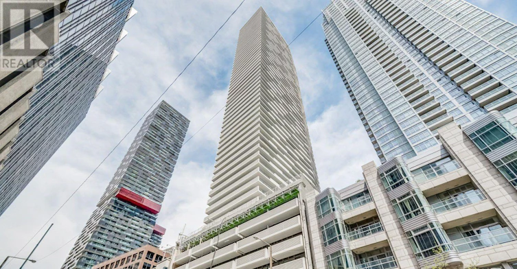 3210-2221 Yonge Street, Toronto, ON, M4S 2B5