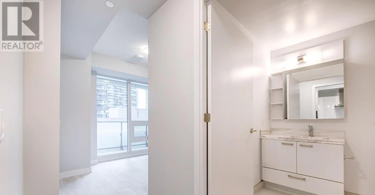 3210-2221 Yonge Street, Toronto, ON, M4S 2B5 - 9