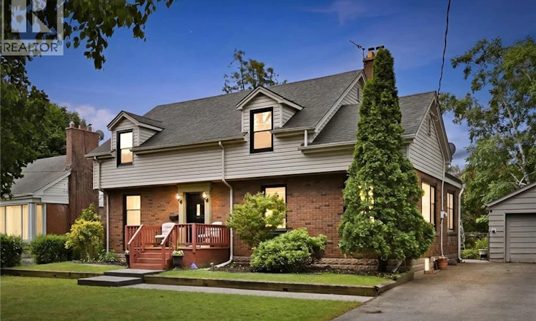 938 Cloverleaf Drive