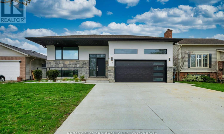 33 Farmington Drive WEST