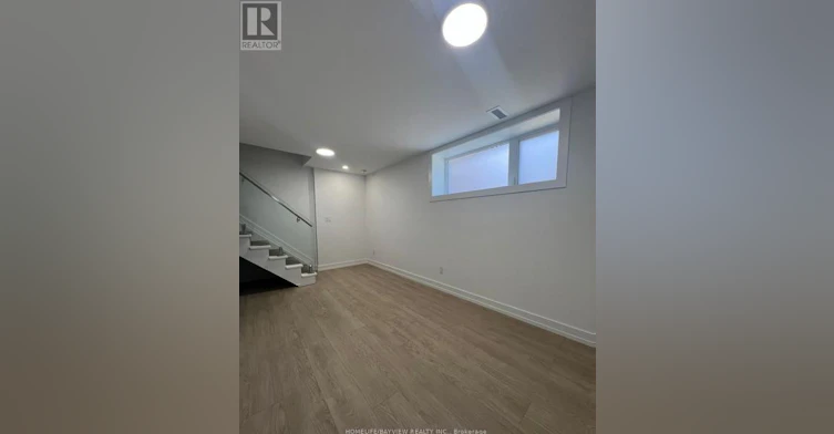 3-311 Linsmore Crescent, Toronto, ON, M4J 2L8 - 7