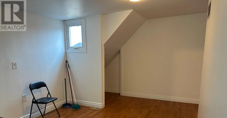 3RD FL-1022 Gerrard Street E, Toronto, ON, M4M 1Z5 - 9