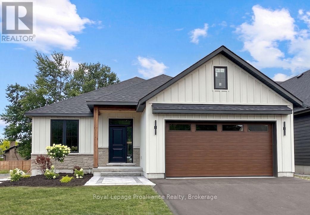 33 Deerview Drive, Quinte West, ON, K8V 5P4