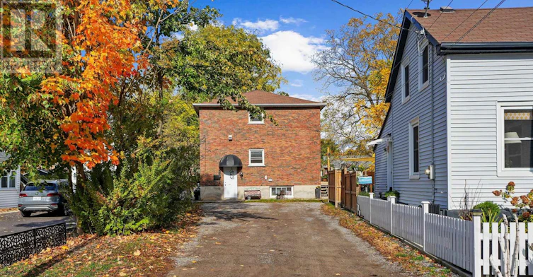 UPPER-176 Sydenham Street, Cobourg, ON, K9A 2S3 - 25
