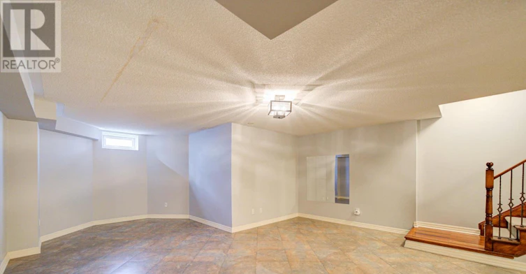 115 St. Lawrence Drive, Mississauga, ON, L5G 4V2 - 41
