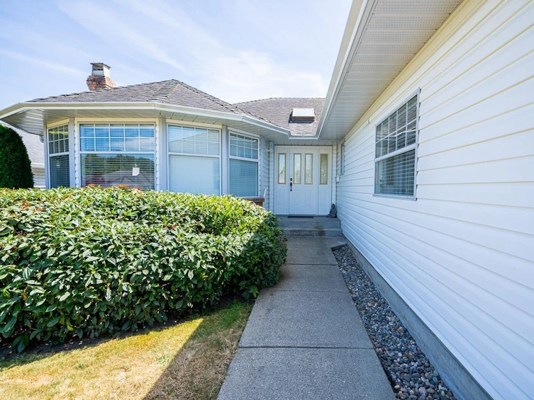 16158 16a Avenue, Surrey, BC, V4A 9J9 - 2