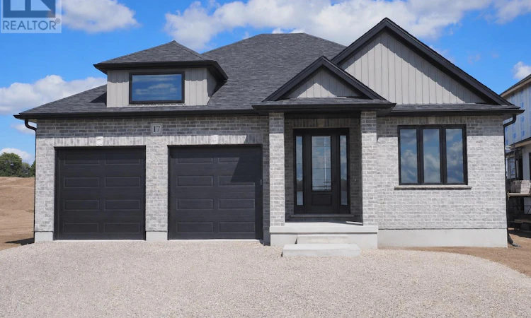 4 Bodwell Avenue