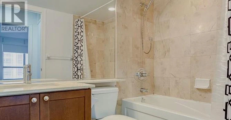 1713-761 Bay Street, Toronto, ON, M5G 2R2 - 9