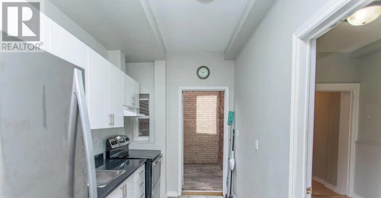 2-682 Bathurst Street, Toronto, ON, M5S 2R3 - 6